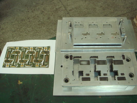 Подгонянные QC-10 умирают инструмент IATF16949 PCB машины металла пробивая