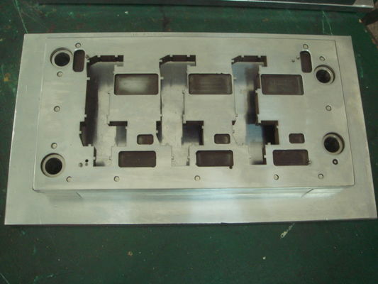 Подгонянные QC-10 умирают инструмент IATF16949 PCB машины металла пробивая