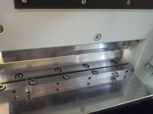 Машина для резки PCB V для алюминиевой подложки 220V RUV Pneumatic