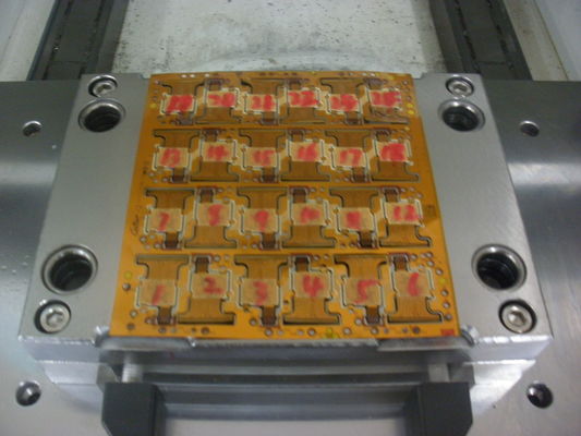 Перфорационная машина 3-30T FPC &amp; PCB для электронной промышленности